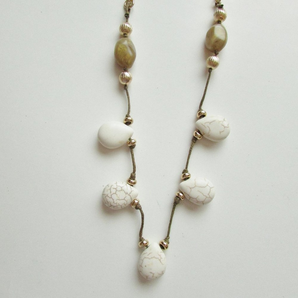 MIA Earring and Necklace Set Natural Tones - Picture 3 of 4